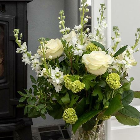 The Dartmouth Boutique B &B Bed & Breakfast ภายนอก รูปภาพ