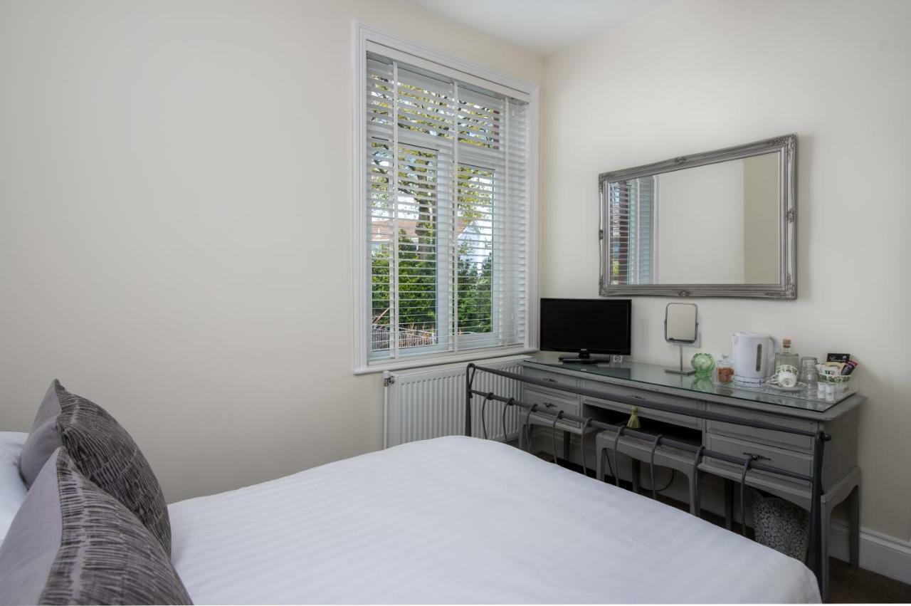 The Dartmouth Boutique B &B Bed & Breakfast ภายนอก รูปภาพ
