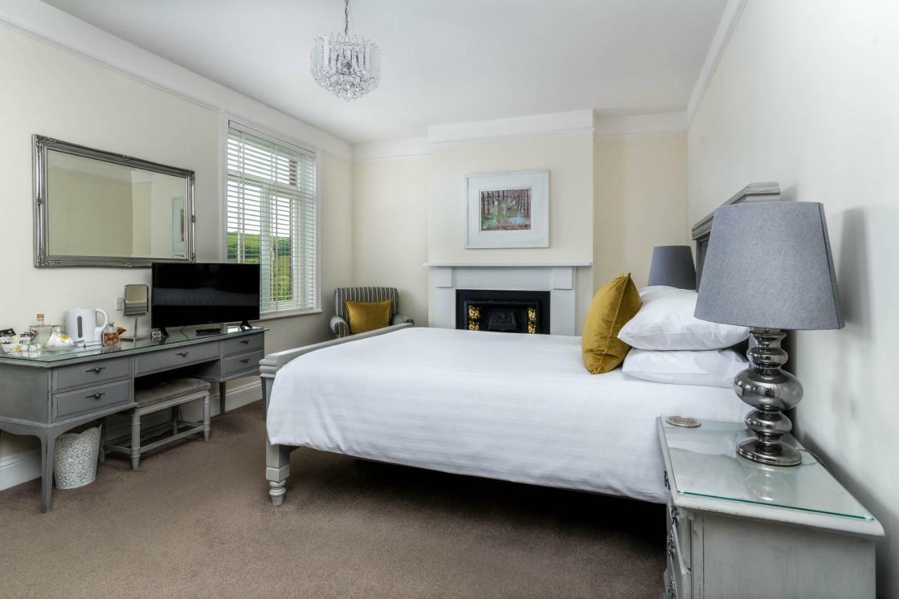 The Dartmouth Boutique B &B Bed & Breakfast ภายนอก รูปภาพ