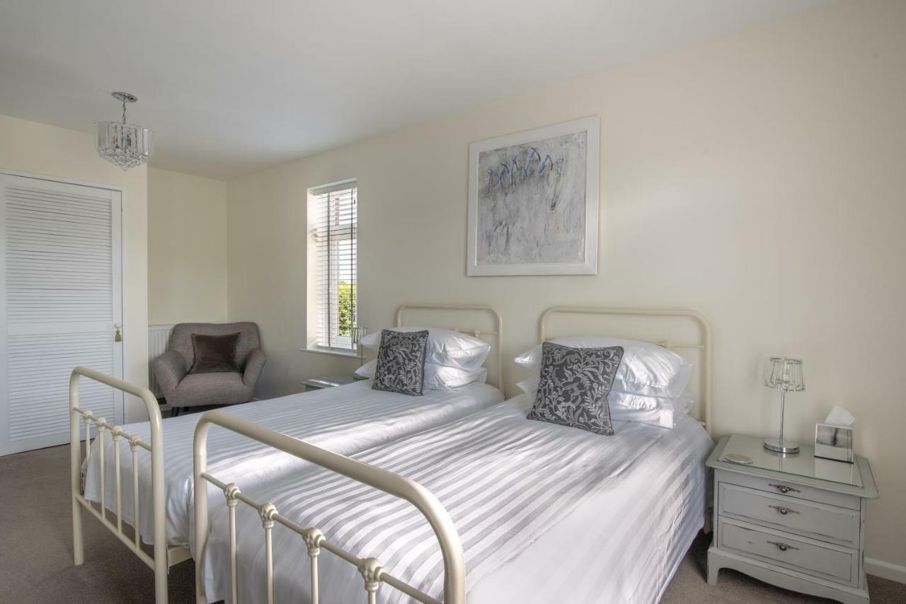 The Dartmouth Boutique B &B Bed & Breakfast ภายนอก รูปภาพ